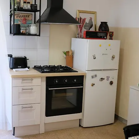 New, True-stevere Amazing Double Bed For 5 Pax Appartamento *