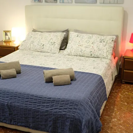 New, True-stevere Amazing Double Bed For 5 Pax Roma