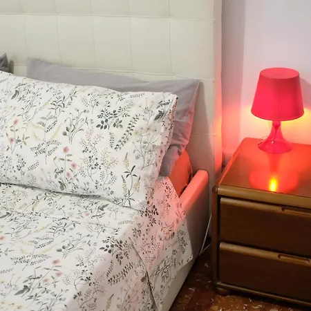 New, True-stevere Amazing Double Bed For 5 Pax Roma